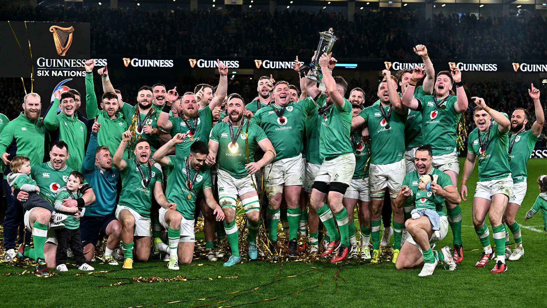 足球报：王大雷已37岁且有潜在伤病，有必要增加于金永出场时间.